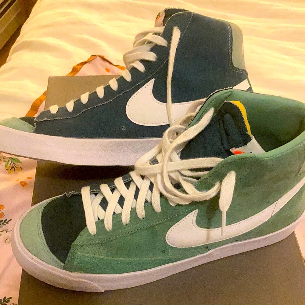 Nike Blazers split/Green Suede High Top.